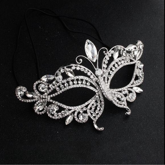 Silver Crystal Butterfly Face Mask - Picture 1 of 5